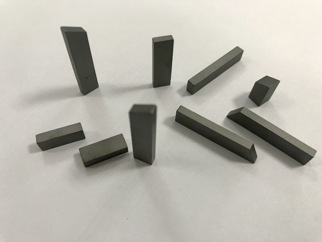 Black Flat Top YG12C Mining Tungsten Carbide Tiles Wear Resistant